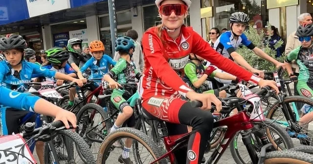 Akhisarlı sporculardan büyük başarı Manisa Haberleri