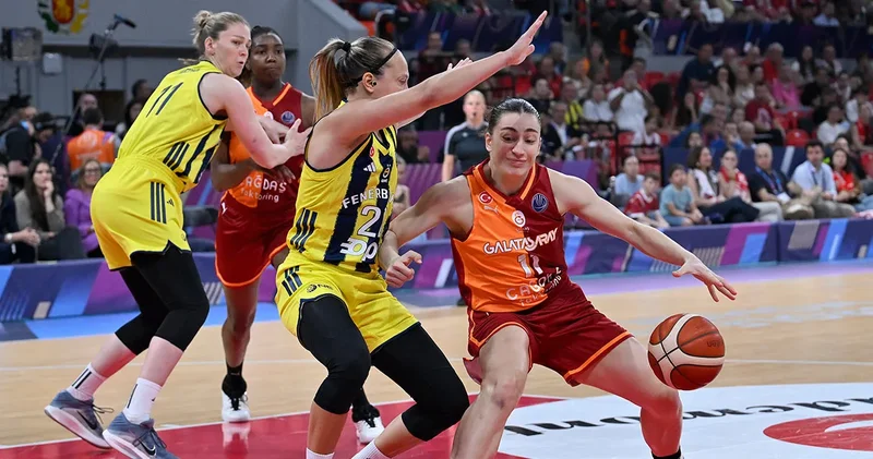 Euroleague de şampiyon Fenerbahçe: Finalde Galatasaray ı yendiler