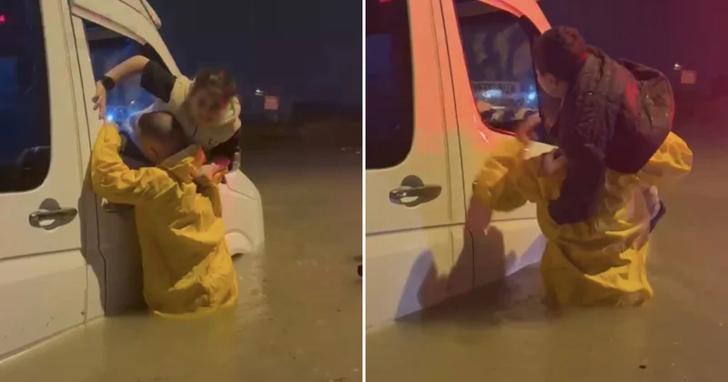 Adana sular altında kaldı! Minibüste mahsur kalan çocuklar böyle kurtarıldı