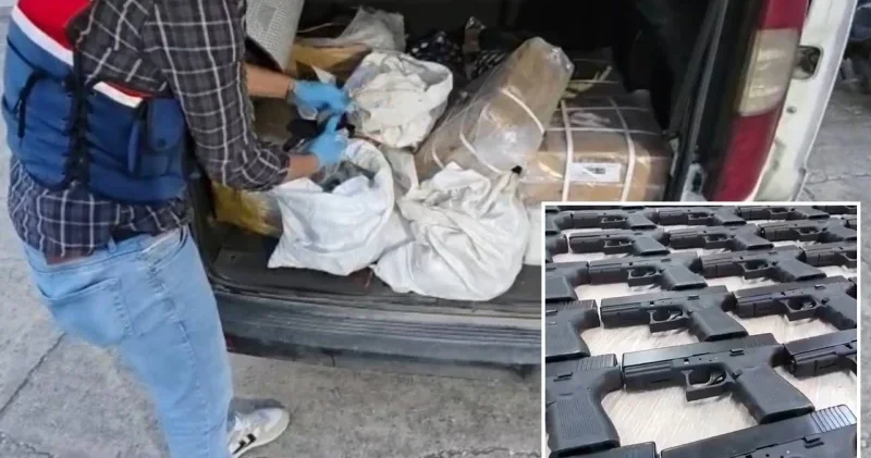 İstanbul da dev silah operasyonu: Durdurulan kamyonetten koli koli silah çıktı İstanbul Haberleri