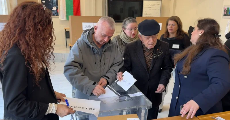 Bulgaristan seçimi için Avcılar’da sandık başına gittiler