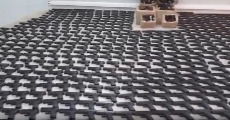 2 ilde büyük operasyon: Binlerce silah ele geçirildi