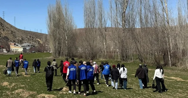 Bayburt ta gençler çiftlikte ekranlardan uzak bir gün geçirdi Bayburt Haberleri