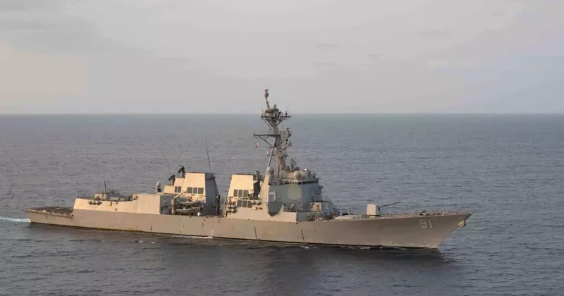 Hürmüz’de yüksek tansiyon: ABD gemileri devriyede!