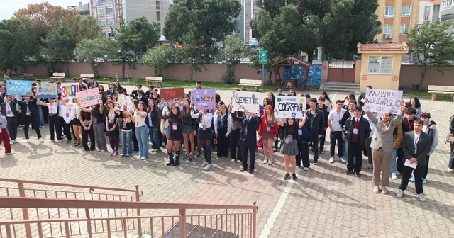 Burhaniye de çalıştay öğrencileri akademisyenlerle buluşturdu Balıkesir Haberleri