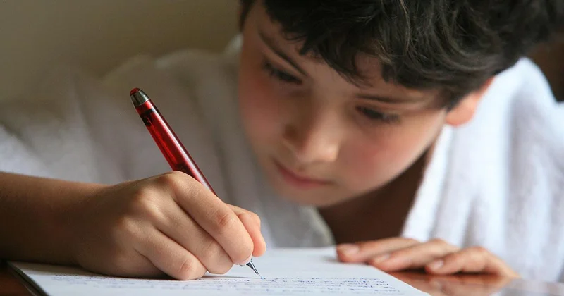 Bilim insanları açıkladı: İnsanların çoğu neden sağ elini kullanıyor?