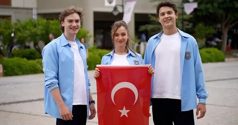 Kanal D’nin genç yıldızları 19 Mayıs ruhunu sete taşıdı