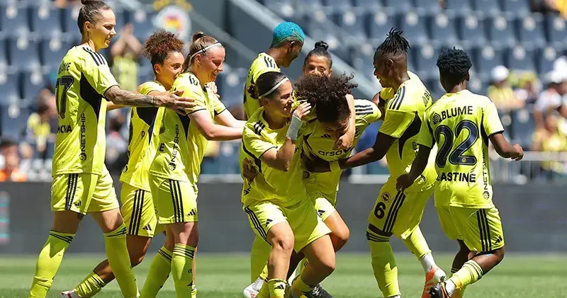 Fenerbahçe ArsaVev Ünye Kadın Spor Kulübü: 8 0
