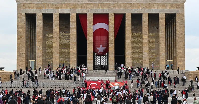 19 Mayıs Atatürk ü Anma, Gençlik ve Spor Bayramı yurdun dört bir yanında coşkuyla kutlanıyor