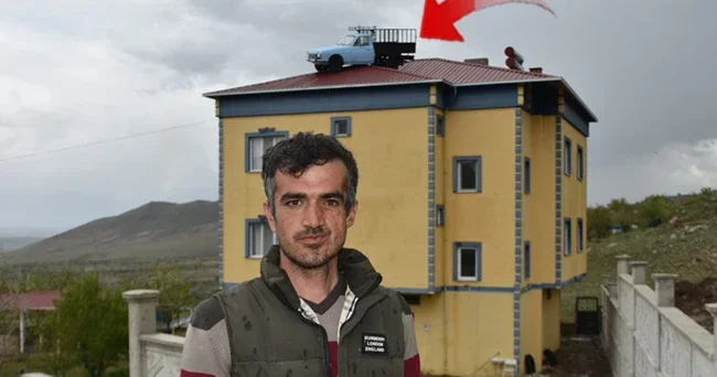 Evinin çatısına vinçle yerleştirdi: Köy cazibe merkezi haline geldi! Böyle şeyler genelde Karadeniz de olur
