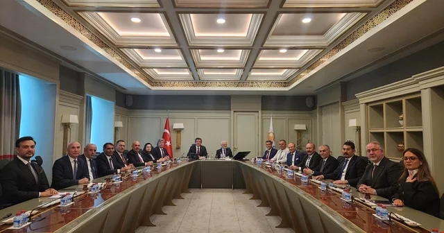 UND yönetiminden Ankara da dev lojistik çıkarması Sektörün geleceği ve çözüm arayışları masaya yatırıldı Kayseri Haberleri