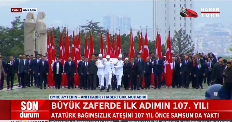 Anıtkabir de 19 Mayıs töreni