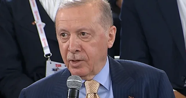 Cumhurbaşkanı Erdoğan dan gençlere spordan kaçmayın tavsiyesi: Haftada üç gün basketbol oynuyorum VİDEO İZLE