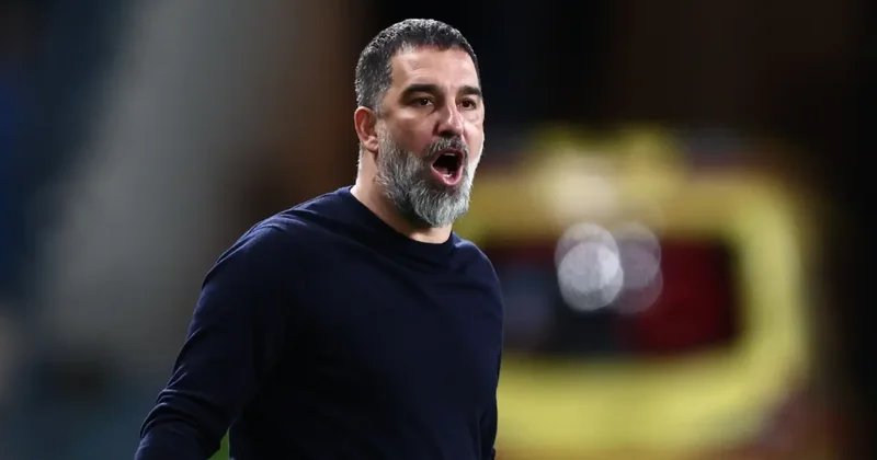 Sergen Yalçın ayrılığı sonrası Beşiktaş ta Arda Turan sesleri! Adalı ya işaret ettiler