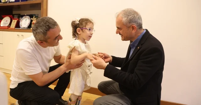 Çayırova Belediyesinden serebral palsi hastası Lina ya fizik tedavi desteği Kocaeli Haberleri