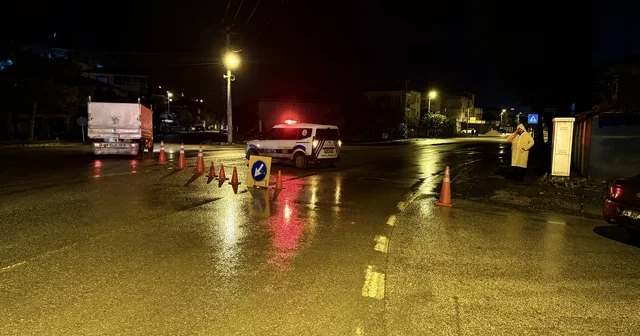 Turhal da taşkın riskine karşı bazı cadde ve sokaklar araç trafiğine kapatıldı Tokat Haberleri