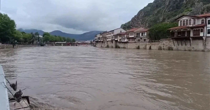 Amasya Taşova da yarın okullar tatil mi? Valilikten son dakika açıklaması geldi Son Dakika Haberleri