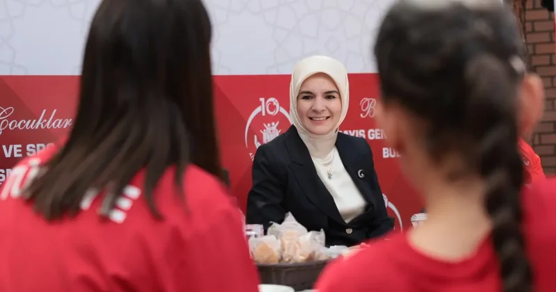 Bakan Göktaş, devlet himayesindeki başarılı sporcu gençlerle buluştu