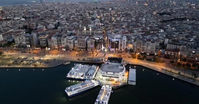 Karşıyaka Yalı Bulvarı na yükseltilmiş ve desenli yaya platformu İzmir Haberleri