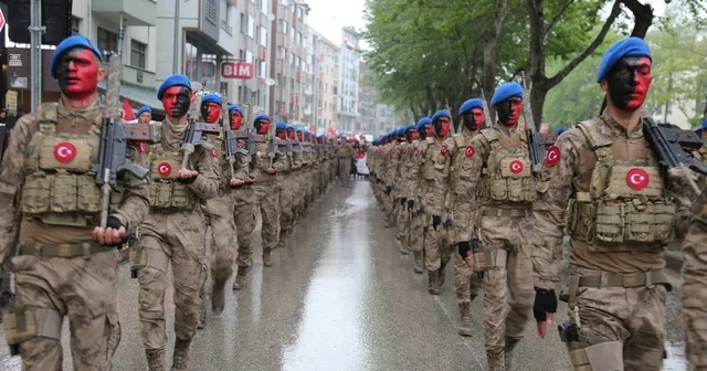 Sağanak altında gençlik yürüyüşü Kastamonu Haberleri