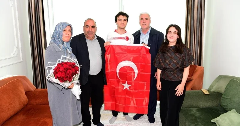 CİMER Türk bayrağı isteyen gencin talebini karşıladı Malatya Haberleri