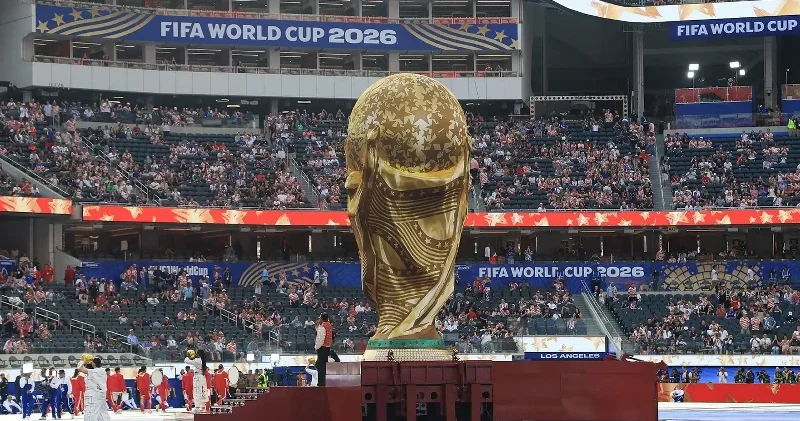 Dünya Kupası nda gece seansında çılgın maç! 2 kırmızı kart, ağır sakatlık ve 6 gol Futbol Haberleri