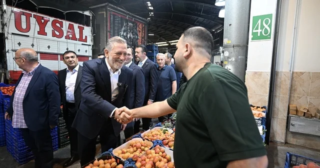 BTSO Başkanı İbrahim Burkay dan Bursa Kent Hali ne ziyaret Kent halimizin daha güçlü bir yapıya kavuşması için çalışıyoruz Bursa Haberleri Habertürk Yerel Haberler