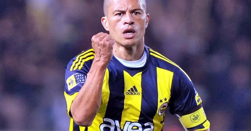 İsmail Kartal ın açıklandığını gören Alex hemen telefona sarıldı
