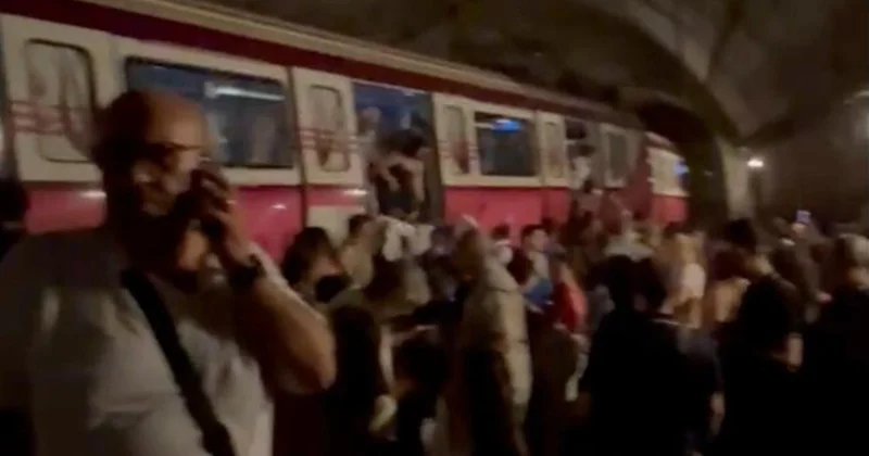 Kadıköy Sabiha Gökçen Havalimanı Hattı nda metro raydan çıktı