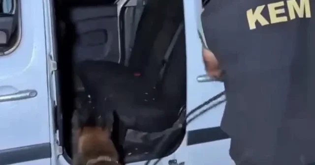 Hakkari de uyuşturucu operasyonu: 2 kilo 184 gram skunk ele geçirildi VİDEO İZLE