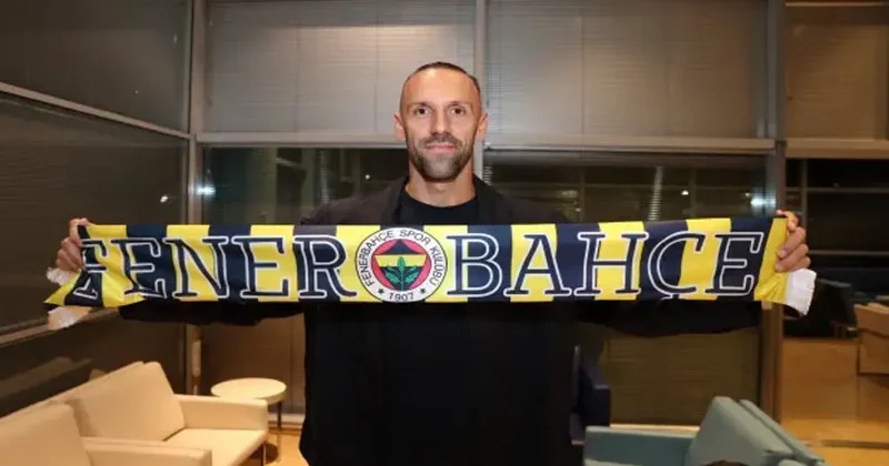 Son dakika... Fenerbahçe, Vedat Muriqi ile 3 yıllık sözleşme imzaladı