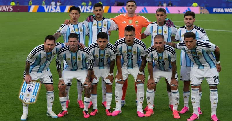 Messi nin sırrı ortaya çıktı! Takım arkadaşları onu böyle buluyormuş