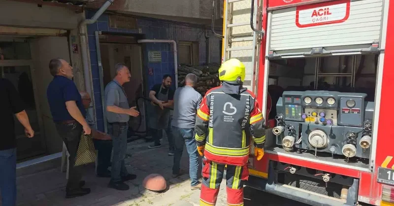 Bandırma’da davlumbazdan çıkan yangın mahalleyi ayağa kaldırdı