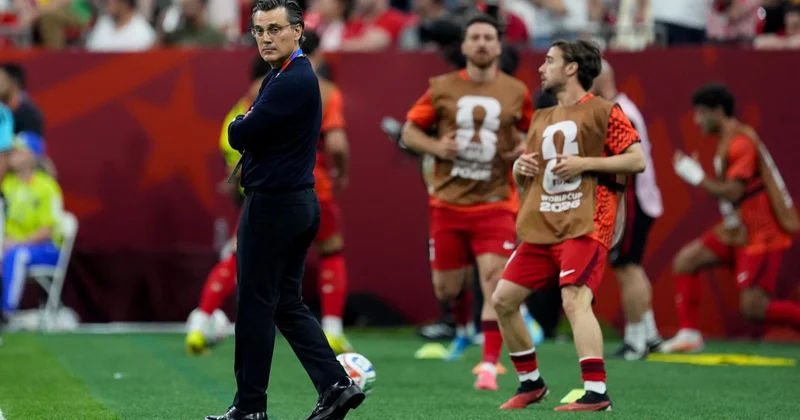 Montella: Türkiye deki herkesi mutlu etmek için elimizden gelenin en iyisini yapacağız