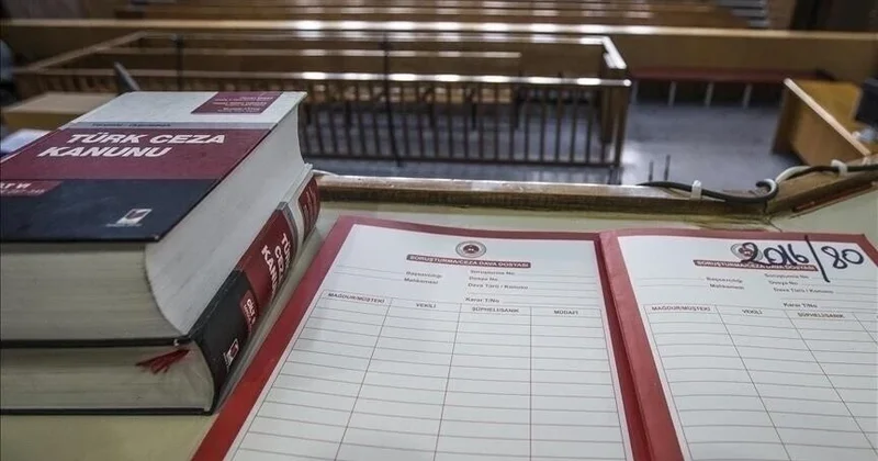 Yolsuzluk davasında dokuz tahliye