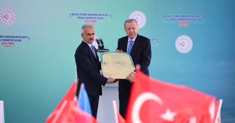 Bakan Uraloğlu: Ulaşım yükünü hafifletecek projeleri birer birer hayata geçirmeye devam ediyoruz