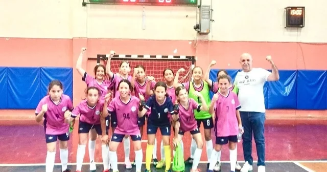 Şehit Rıfat Tunçbilek Ortaokulu ndan futsalda önemli dereceler Aydın Haberleri Habertürk Yerel Haberler