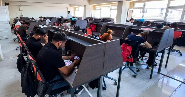 Sınav maratonundaki gençlere Turhal Belediyesi nden modern çalışma merkezi Tokat Haberleri Habertürk Yerel Haberler