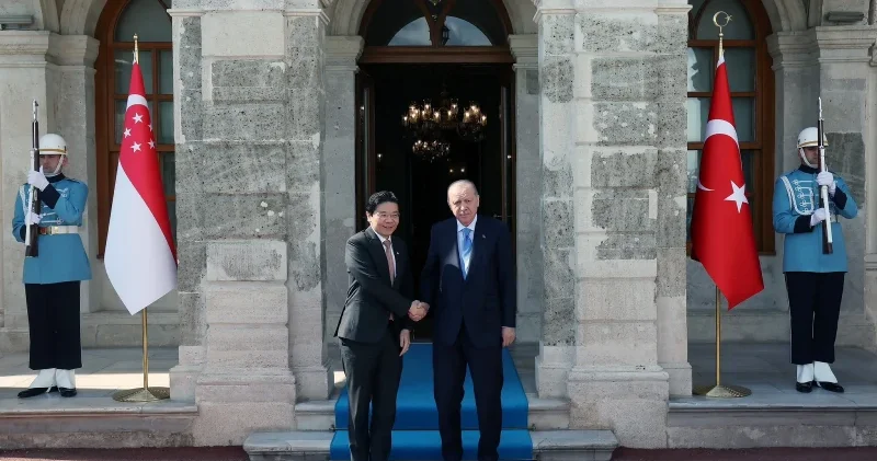 Cumhurbaşkanı Erdoğan Singapur Başbakanı nı Dolmabahçe de ağırladı Politika Haberleri