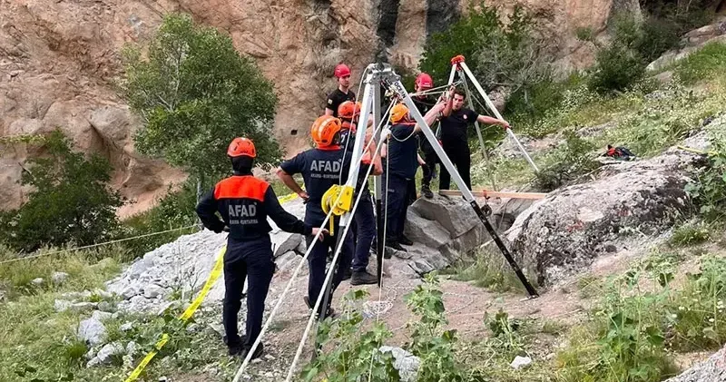 Kaçak kazı yapan 2 kişinin cansız bedeni kazdıkları kuyuda bulundu