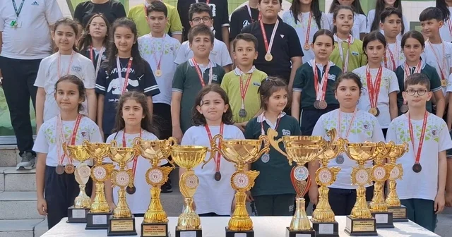 Çamlıca Koleji 332 lisanslı öğrenciyle 17 kupa ve 148 madalya kazandı Malatya Haberleri Habertürk Yerel Haberler