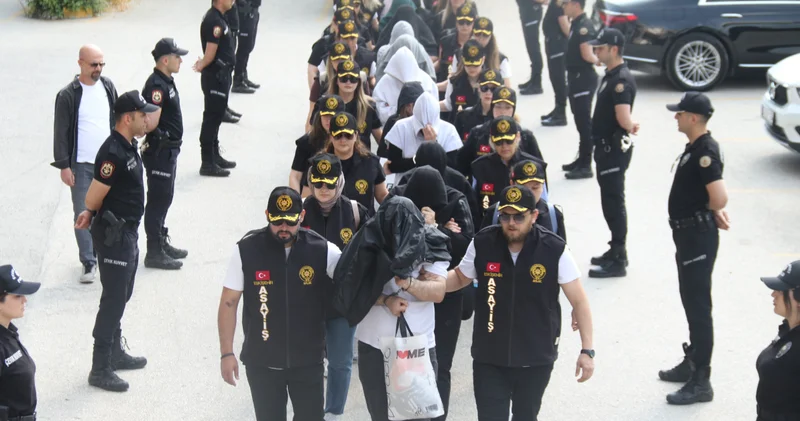 Son dakika: Eskişehir de fuhuş operasyonu: 7 tutuklama, 26 kadın kurtarıldı haberler