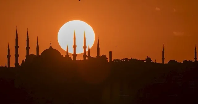 Gün batımında Sultanahmet Camii görüntülendi VİDEO İZLE