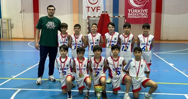 SANKO Okulları Minik Erkek Basketbol Takımı şampiyon oldu Gaziantep Haberleri Habertürk Yerel Haberler