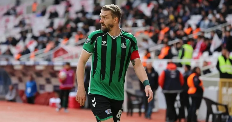 Türk futbolunda bir devir kapandı: Caner Erkin kariyerini noktaladı Futbol Haberleri