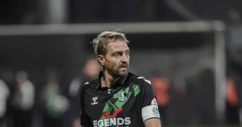 SON DAKİKA Caner Erkin futbolu bıraktı!
