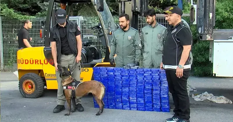 İstanbul da durdurulan TIR da 130 kilogram Eroin ele geçirildi