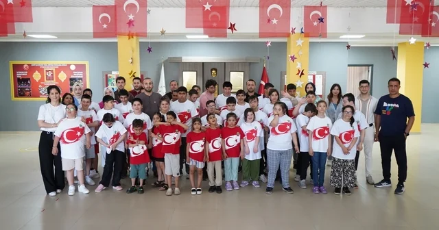 Spor festivali, özel ihtiyaçlı öğrencilerin yüzünü güldürdü Öğrenciler parkurlarda yeteneklerini sergiledi Gaziantep Haberleri Habertürk Yerel Haberler