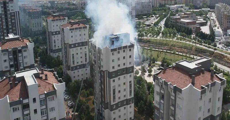 Küçükçekmece de 11 katlı binada çıkan yangında can pazarı; 10 kişi hastaneye kaldırıldı