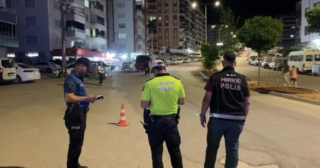 Asayiş uygulamasında 2 araç trafikten men edildi Adıyaman Haberleri Habertürk Yerel Haberler